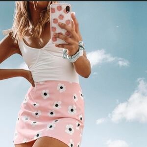 Princess Polly Women's Pink Floral Mini Skirt Size 4